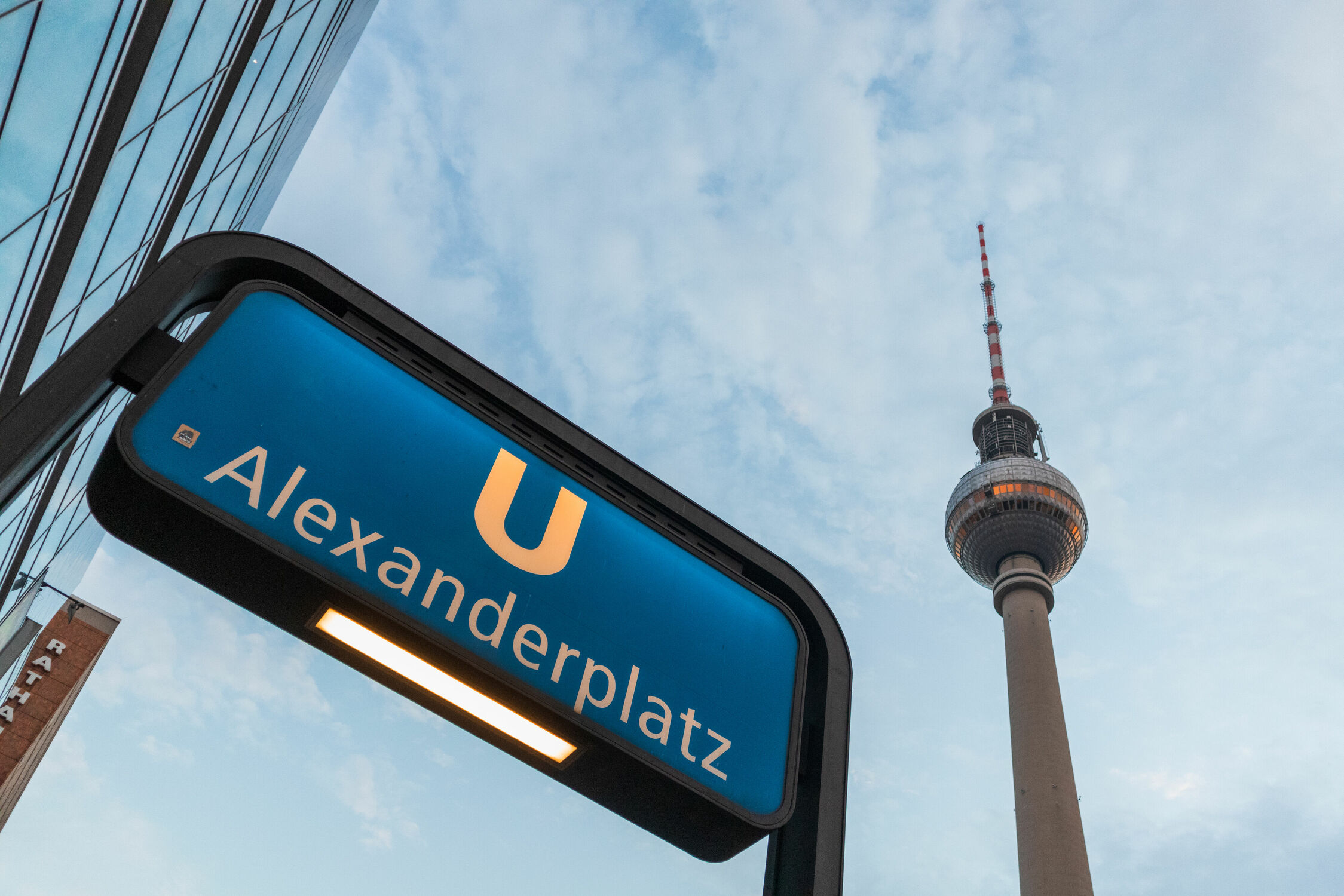 Bild mit Berlin, Berliner Fernsehturm, Alexanderplatz, U Bahn, Stadtfoto