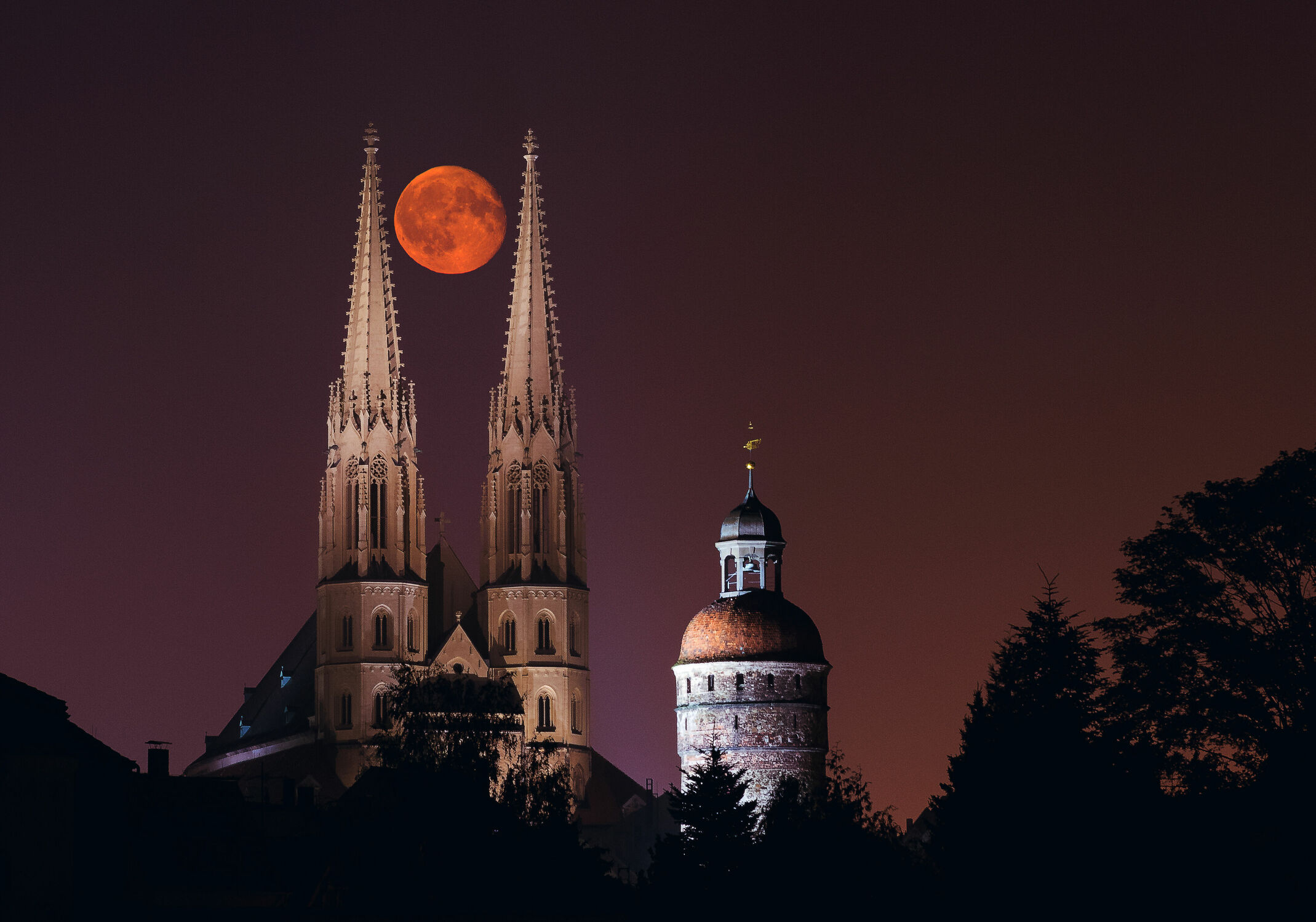 Bild mit Stadt Görlitz, Görlitz, Altstadt, Peterskirche, Oberlausitz, Vollmond, Görlitzer Peterskirche, Nachtaufnahme, Sachsen