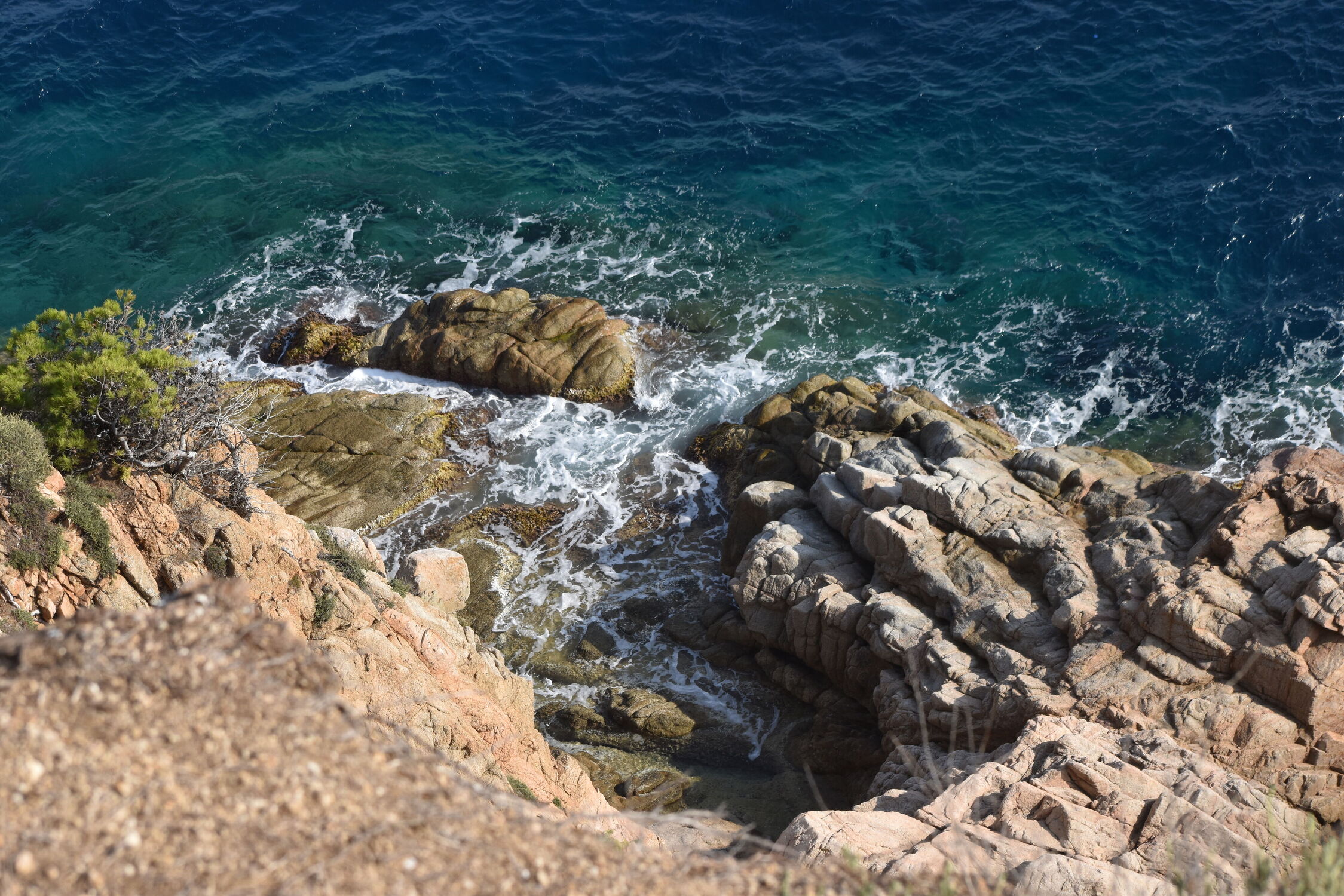 Bild mit Felsen, Meer, Steine, Küste, mediteran, Felsenküste, schaum, mallorca