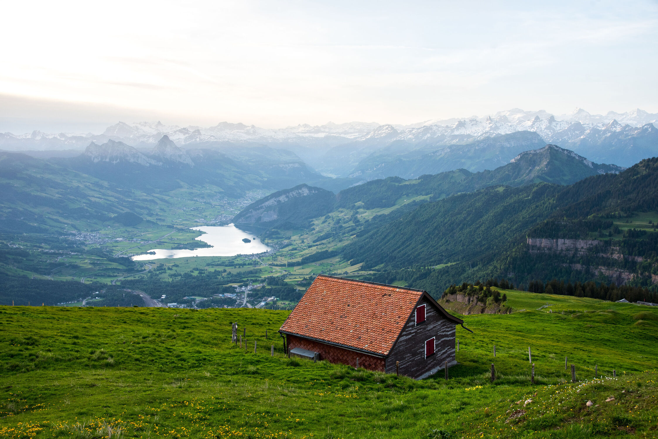 Bild mit Natur, Berge, Schnee, Landschaft, See, Feld, Schweiz, ausblick, Berghaus