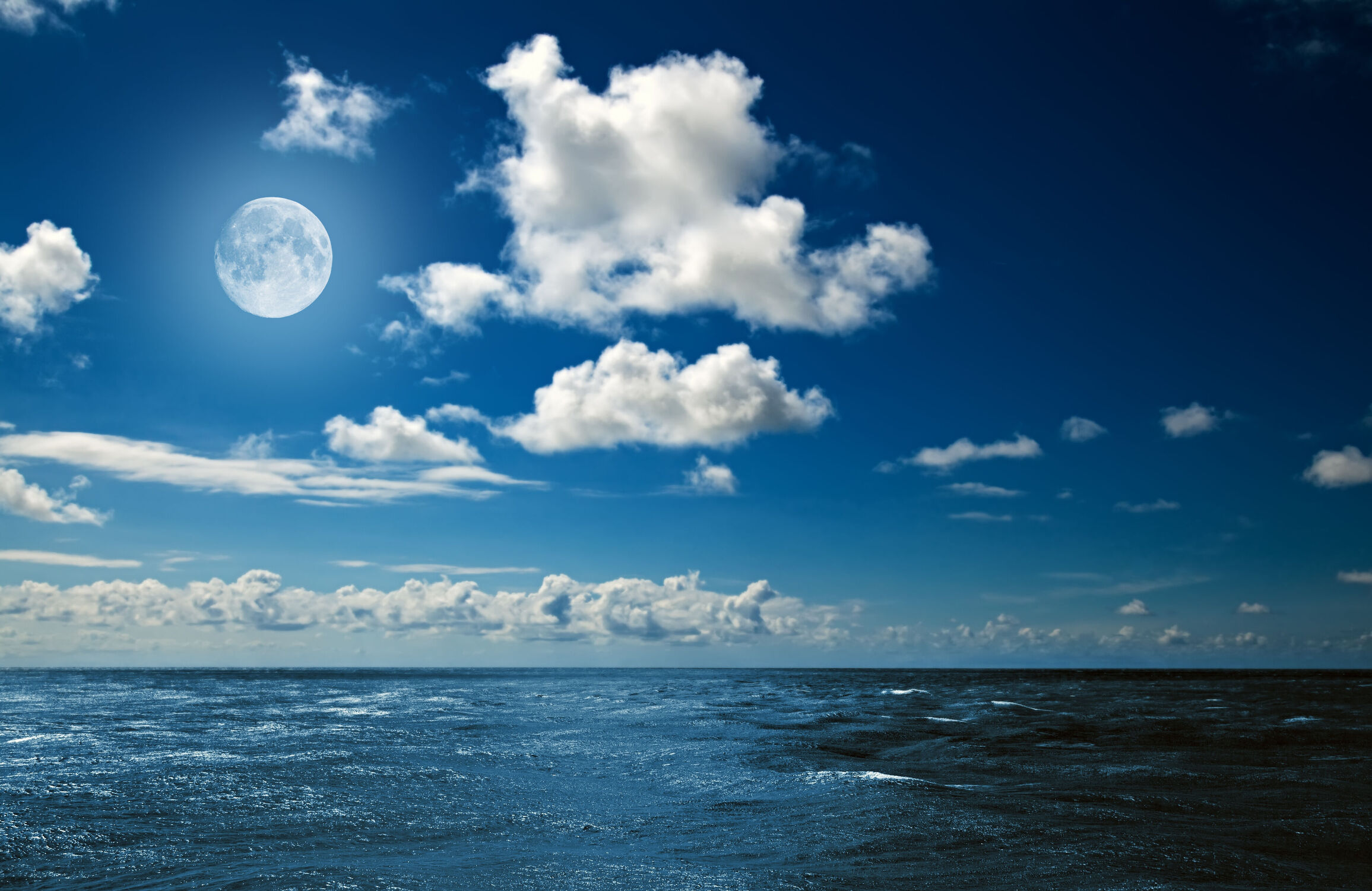 Bild mit Wasser, Himmel, Wolken, Wellen, Mond, Meer, Nacht, ozean, Vollmond, Mondlicht
