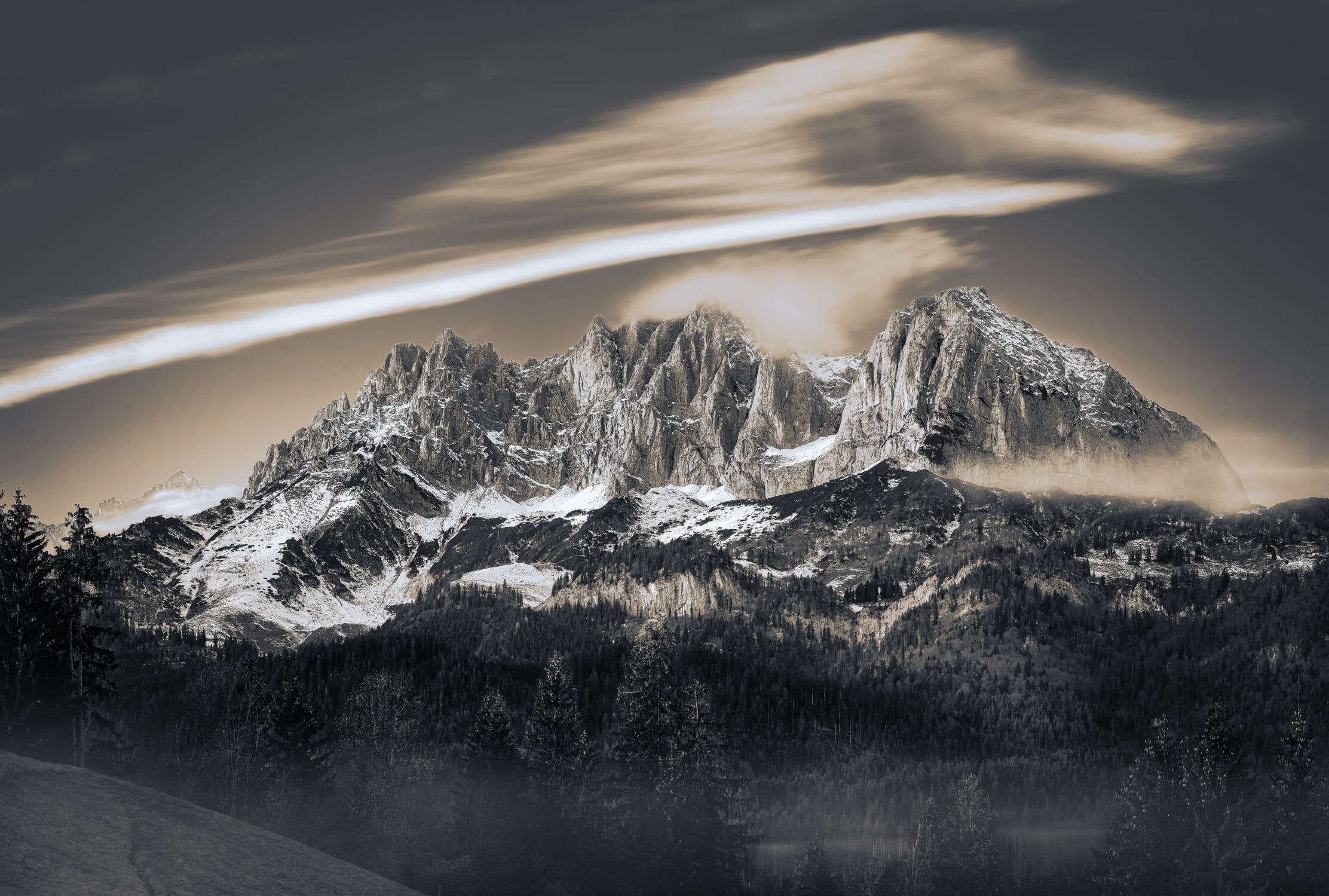 Bild mit Tirol, Alpen Panorama, Panorama, Landschaft, Gebirge, mystisch, Wilder Kaiser, Alpenlandschaft, Gebirgslandschaft, Wilder Kaiser Panorama
