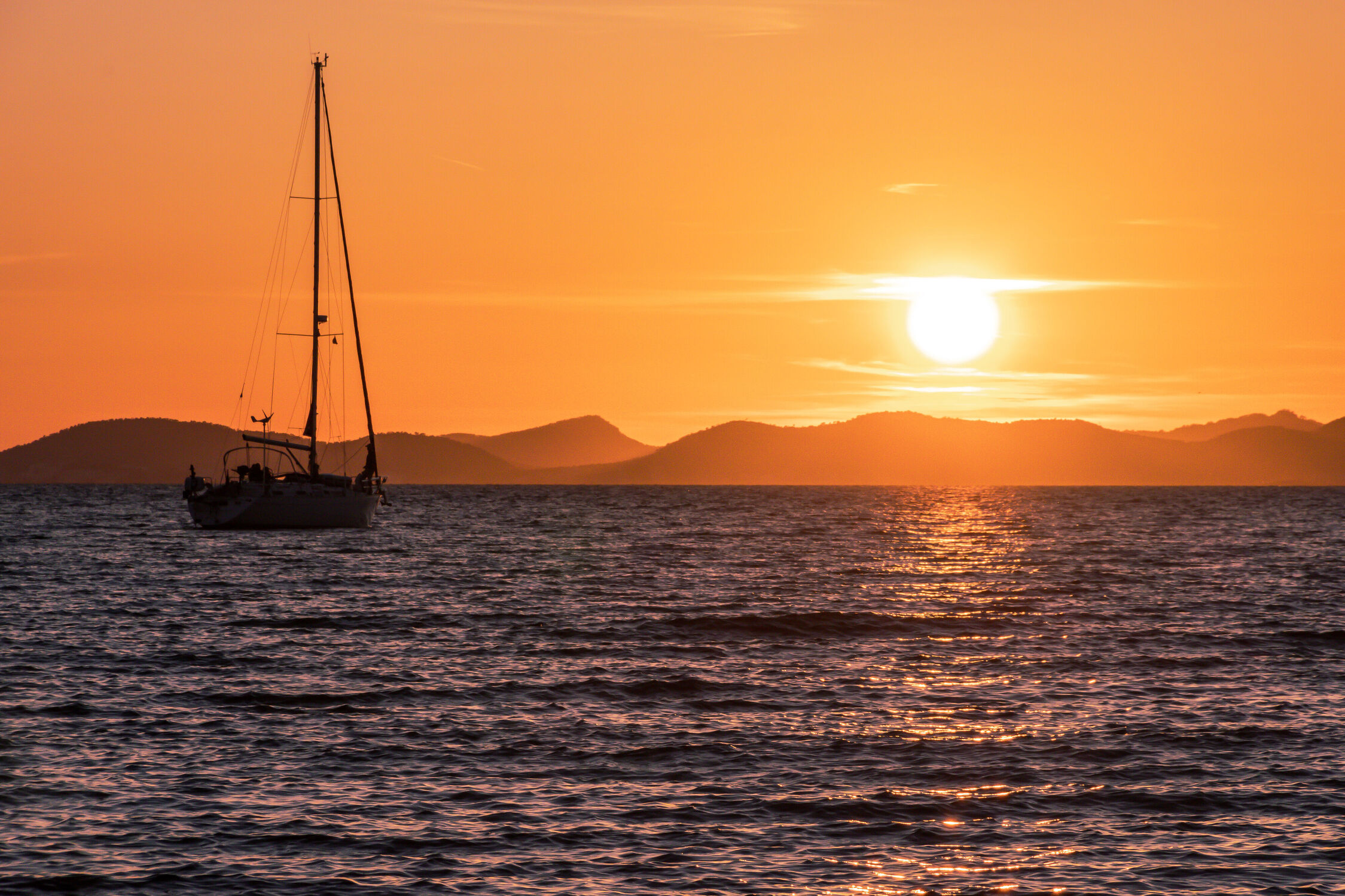 Bild mit Sonnenuntergang, Meerblick, Segelboot, Schiff, Meer, Segelschiff, Sonnenschein, spanien, mallorca