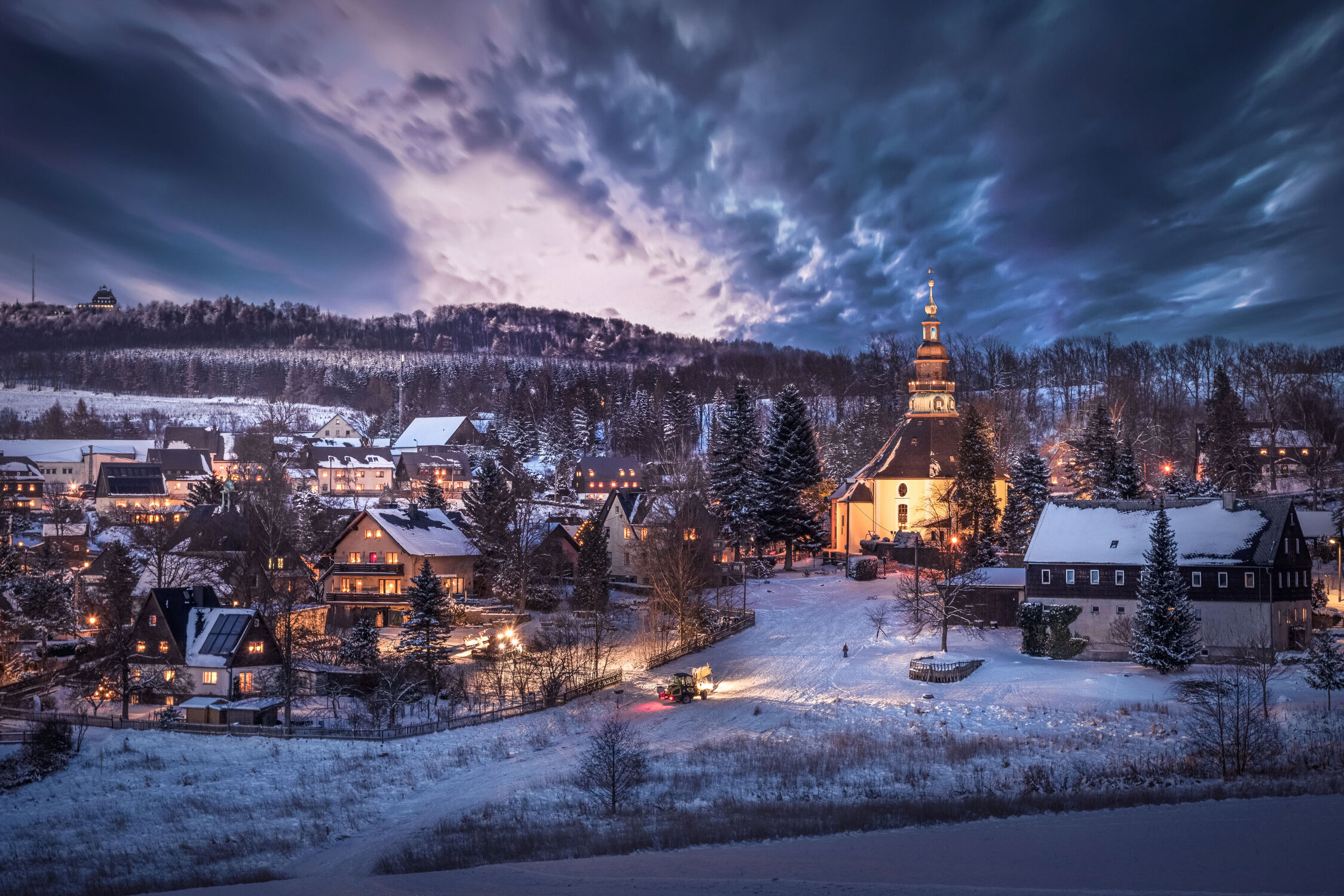 Bild mit Winter, Schnee, Weihnachten, erzgebirge, Advent, weihnachtsdorf, nussknacker, schwibbbogen, weihnacht, seiffen