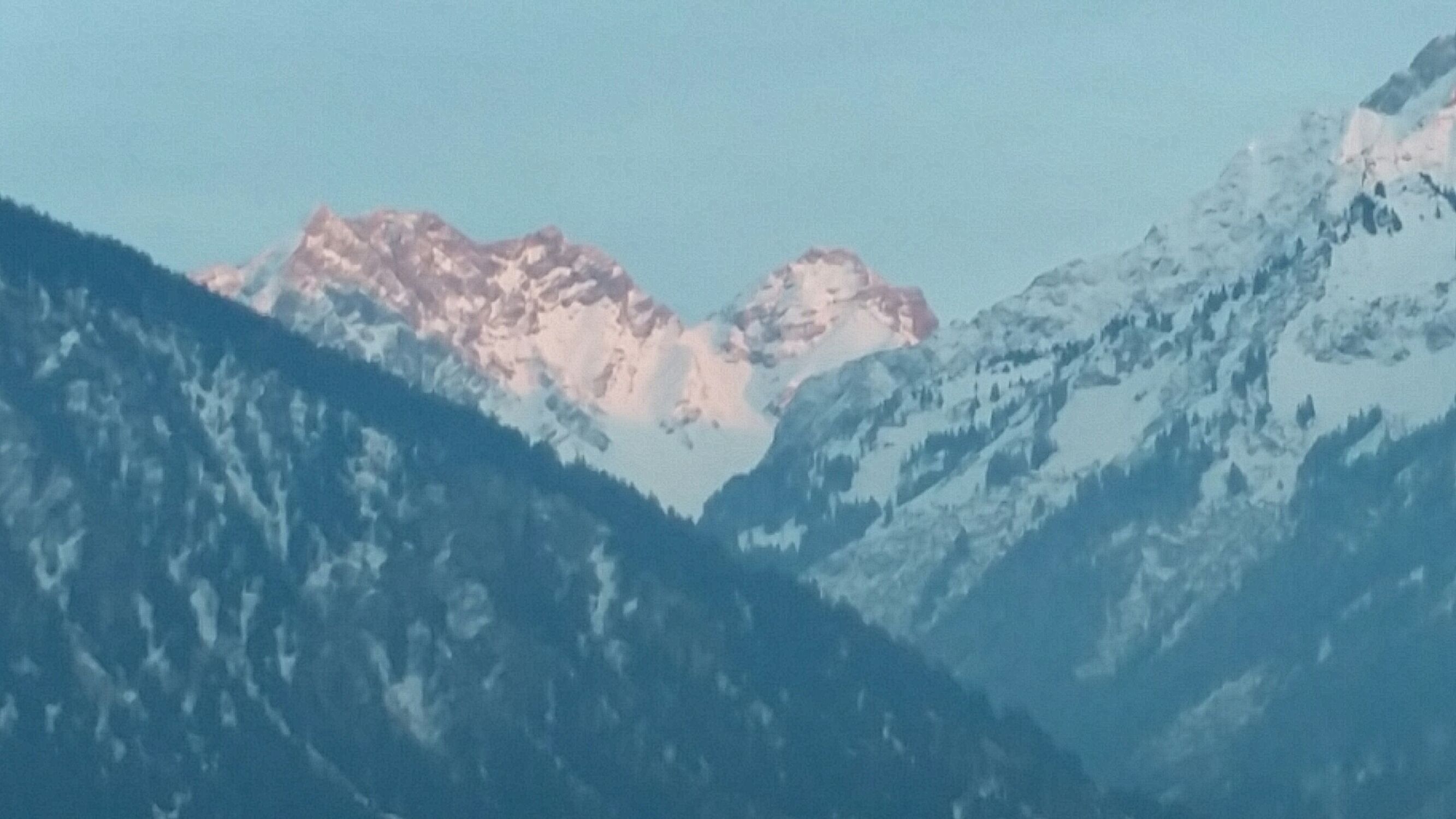 Bild mit Berge, Himmel Panorama, Schneelandschaften, Schnee in den Bergen, Schneefelder
