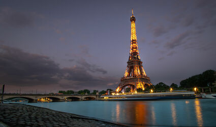 Bild mit Stadt, City, Paris Eiffel Tower, Eiffelturm, Paris, Türme