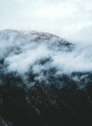 Bild mit Berge, Wolken, Nebel, Wald, drama, Engadin