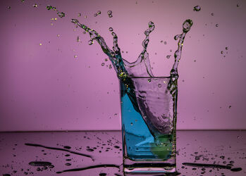 Bild mit Wasser, Rosa, Blau, Splash, Eiswürfel