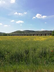 Bild mit Natur, Landschaften, Raps, Stadt, Brücke, Felder & Wiesen, thüringen, Saaletalbrücke, Göschwitz, Jena