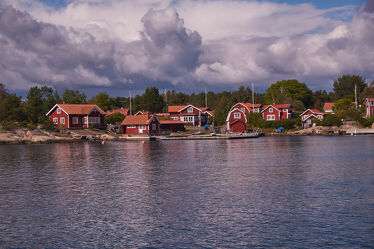 Bild mit Wasser, Ufer, Schweden Fjord Schwedenhäuser