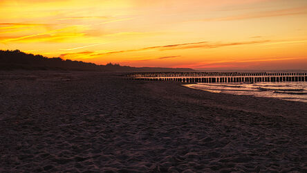 Bild mit Natur, Horizont, Sonnenuntergang, Strand, Ostsee, Meer, Wolke, romantisch, Welle, Buhne