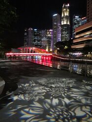 Bild mit Licht, Brücke, Skylines & Hochhäuser, Nacht, Skyline, Fluss, Städtereise, Singapur