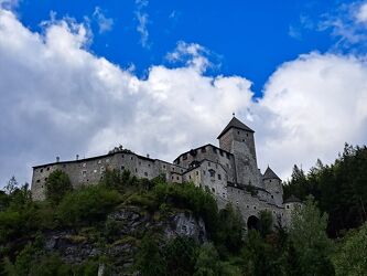 Bild mit Natur, Schloss, Wolkenhimmel, Festung, Burg