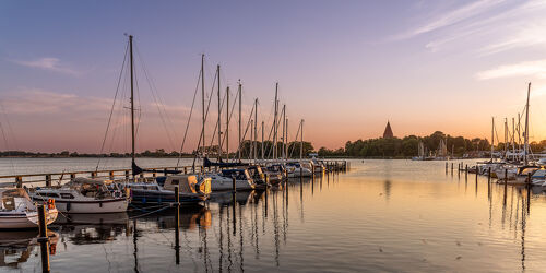 Bild mit Sonnenuntergang, Segelboote, Sommer, Sommer, Häfen, Ostsee, Meer, Hafenanlage, Segelschiffe, Yachthafen