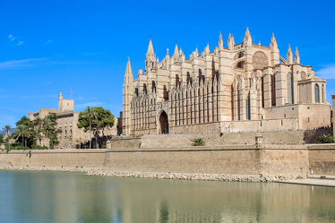 Bild mit Kirche, Kathedrale, spanien, mallorca, Palma de Mallorca, Palma, ibiza