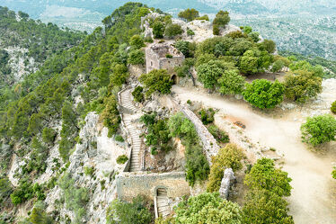 Bild mit Natur, Berge und Hügel, Schloss, landscape, spanien, ausblick, ruinen, mallorca, schöner Ausblick