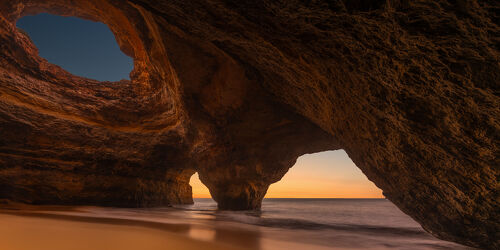 Wunderschöne Höhle in Benagil Portugal