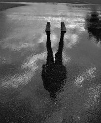 Bild mit Schuhe, dunkel, Person, Schatten