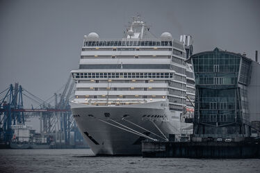 Bild mit Schiffe, Schiff, Hamburg, Hamburgerhafen, Hafen Hamburg, Passagierschiff