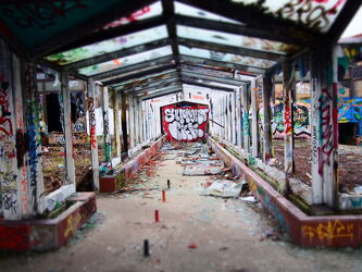 Bild mit Graffiti, Lost_Places, lost places