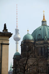 Bild mit Wahrzeichen, Berlin, Fernsehturm, Berliner Fernsehturm