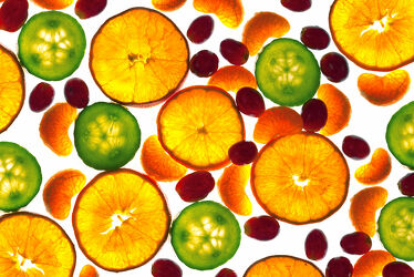 Bild mit Orange, Früchte, Frucht, Fruit, Fruits, Obst, Gurke, Küchenbild, Weintraube, Traube, Küchenbilder, Clementine, Gurkenscheibe, Mandarine, Orangenscheiben