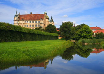 Bild mit Gewässer, Wälder, Architektur, Gebäude, Schlösser, Häuser, Schloss, Wald, Burg, Teich, Norddeutschland, Burgen