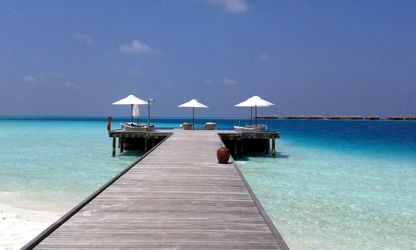 Bild mit Steg, Holzsteg, Malediven