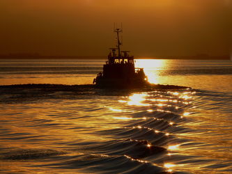 Bild mit Wellen, Sonnenuntergang, Sonnenaufgang, Schiffe, Nebel, Sonne, Meerblick, Schiff, boot, Meer, Boote, Sunset