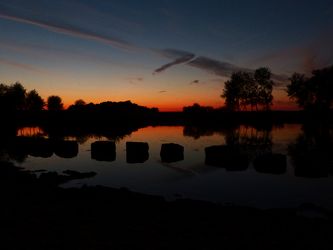 Bild mit Wasser, Seen, Sonnenuntergang, Abendrot, Wasserspiegelung