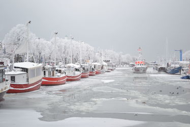 Bild mit Winter, Schnee, Eis, Häfen, Ostsee, Schiff, boot, Meer, Boote, Frost, Warnemünde
