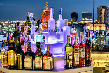 Bild mit Alkohol, Sky panorama, Skylines & Hochhäuser, Skyline, drinks, skyscraper, Cocktail, Thailand, Bangkok