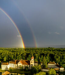 Kloster Rheinau mit Regenbogen