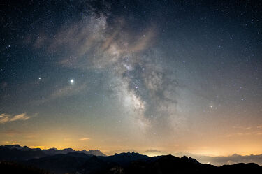 Bild mit Berge, Himmel, Sommer, Alpen, Panorama, Nacht, warm, Milchstraße, Planeten, Galaxy